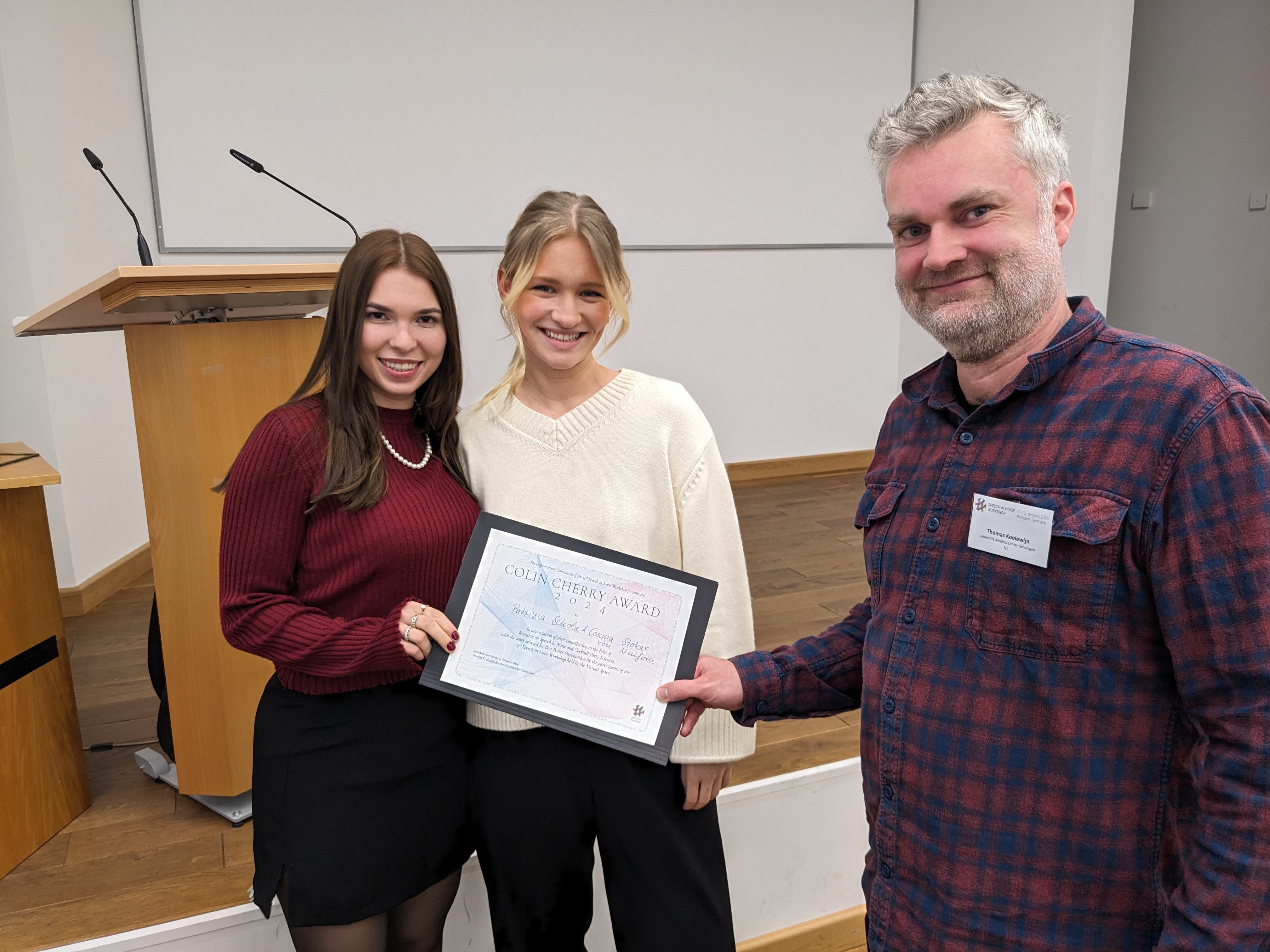 Cosima Stokar von Neuforn and Patrizia Scholz received the Colin Cherry Award 2024 from Thomas Koelewijn